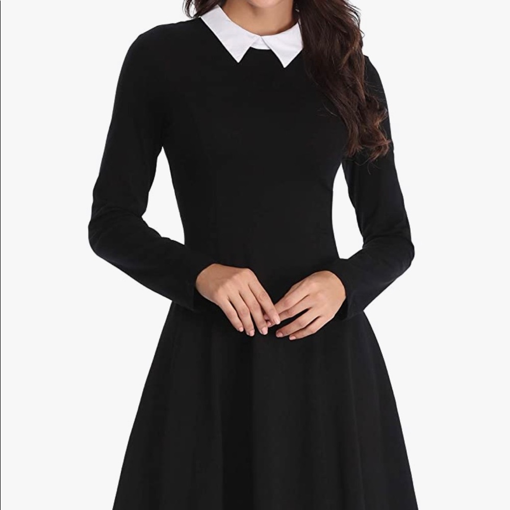 Never worn Francesca’s fit and flare dress. Size medium. Still has tags on it.